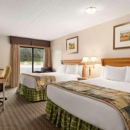 Travelodge By Wyndham Owen Sound On Exteriör bild