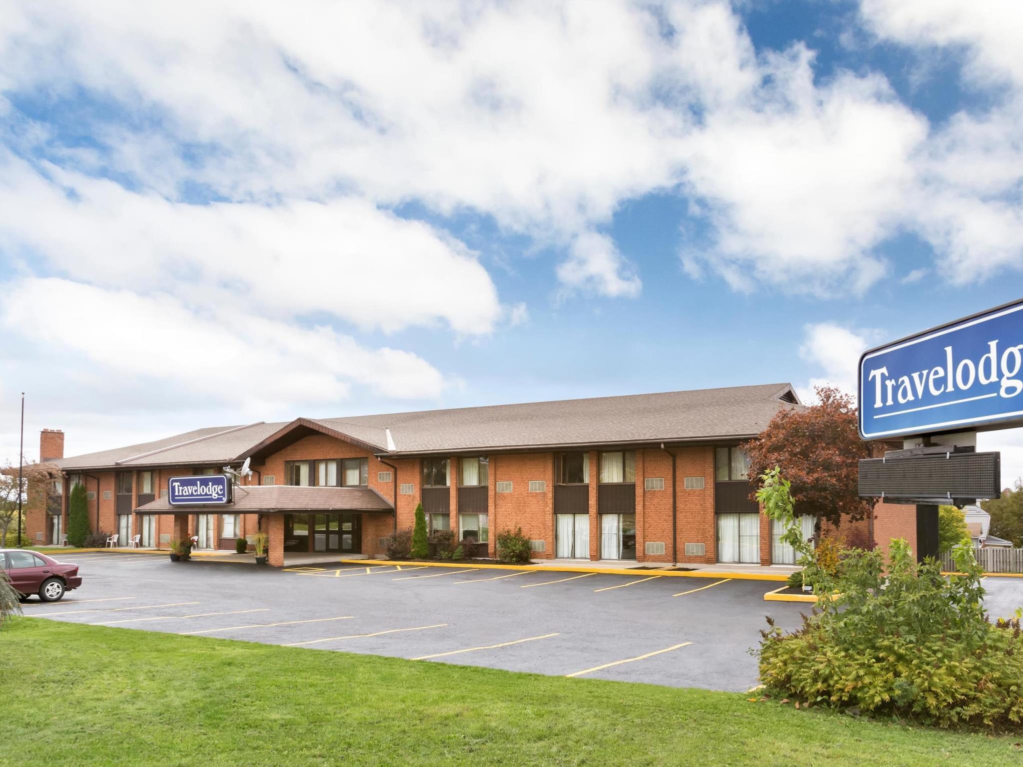 Travelodge By Wyndham Owen Sound On Exteriör bild
