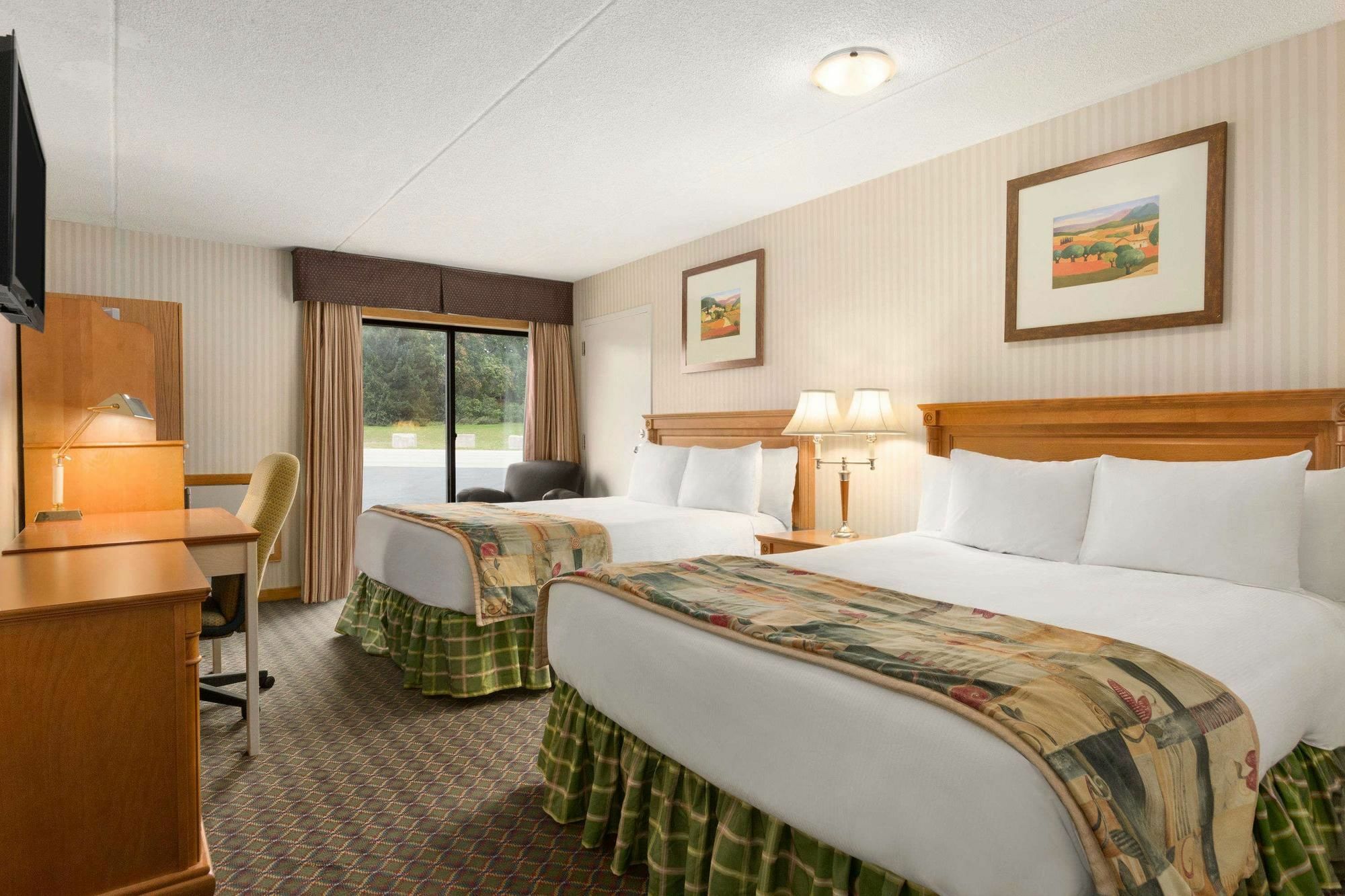 Travelodge By Wyndham Owen Sound On Exteriör bild